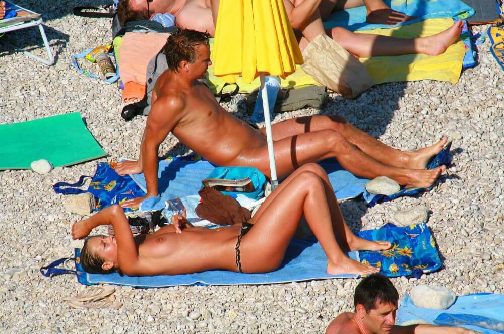 Ula FKK Bikini Couples Day pics